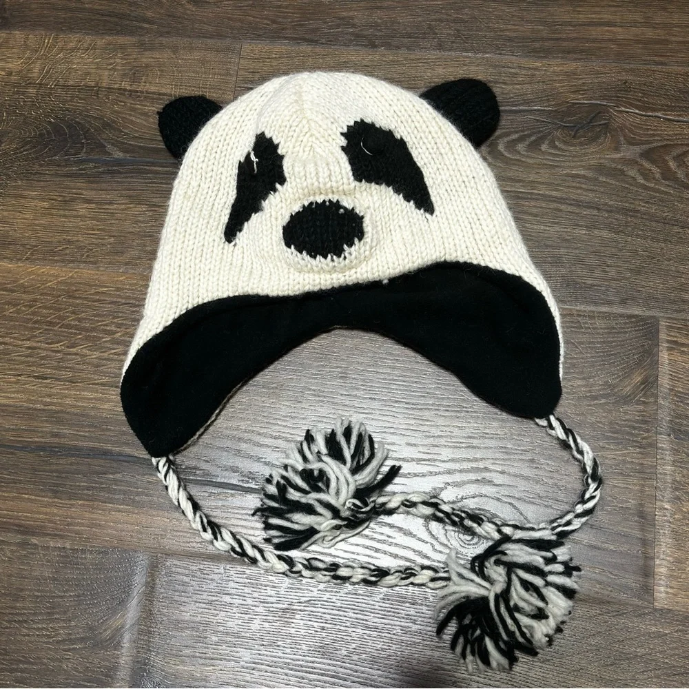 Wool panda hat for kids - Picture 2 of 5